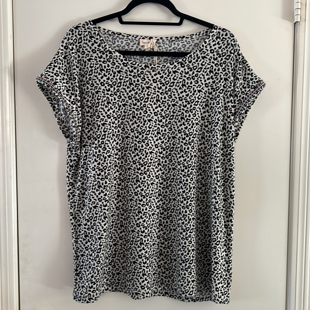 Hem & Thread Animal Print Womens Short Sleeved T-Shirt NWT